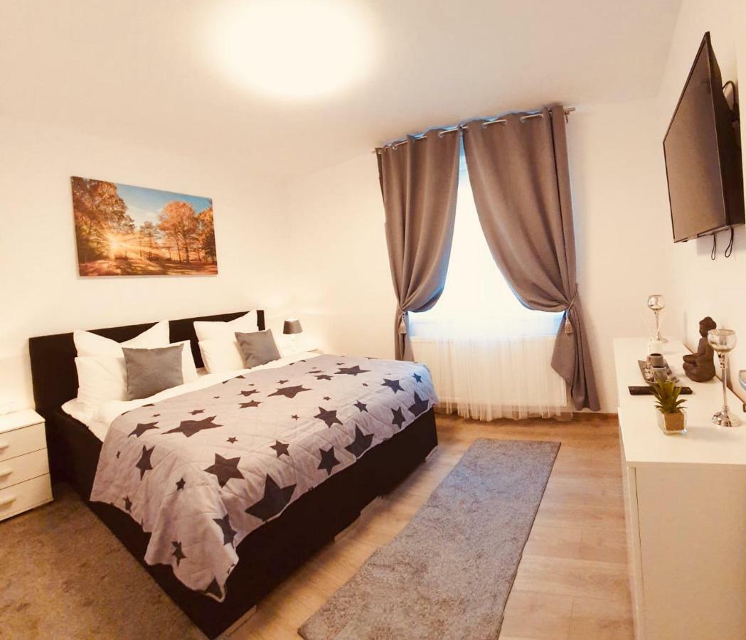 Apartament Comfort Primaverii Rîşnov Exteriör bild